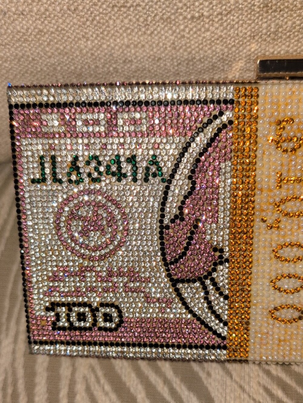 Crystal-Embellished Pink Money Clutch Bag - Picture 5 of 14